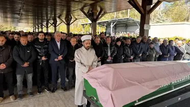 Eski Eşi Tarafından Öldürülen Kadın Defnedildi