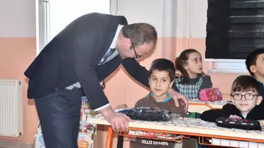 Giresun'da Öğrencilere Eşofman Dağıtımı