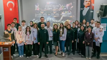 Üniversitede Ceket Giyme Töreni