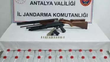 Döşemealtı'nda Kaçak Alkol ve Silah Operasyonu