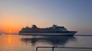 Antalya Limanı'nda Büyük Kruvaziyer Gemilerine Kapı Açıldı