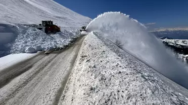Ardahan'da Karla Mücadele Devam Ediyor