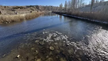 Ardahan'da Kura Nehri'nde Buz Çözülmeleri