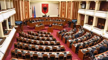 Arnavutluk'tan İran'a Terör Suçlaması