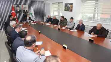 Artvin Valisi Muhtarlarla Toplandı