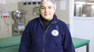 Aşçı adayı kız öğrenciler, ramazan sofralarını süslüyor