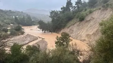 Dere Taşması Nedeniyle 9 Ev Tahliye Edildi