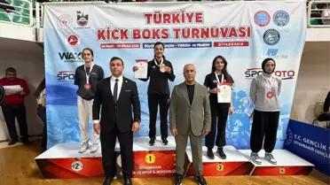 Emine Arslan Türkiye Kick Boks Şampiyonu Oldu