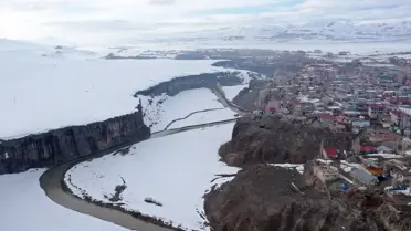 Murat Kanyonu'nda Bahar Beyazı