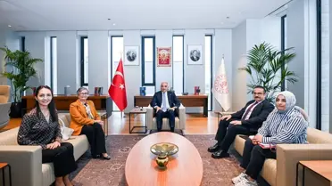 Bakan Ersoy, TOGEMDER Yönetim Kurulu Başkanı Sekmen ile görüştü