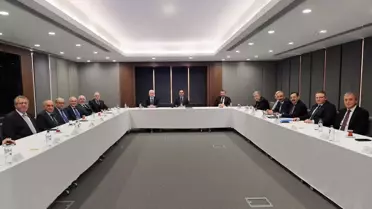 Bakan Kacır, İstanbul OSB Başkanlarıyla Toplandı