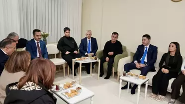 Bakan Kurum, Gaziantep'te depremzede ailenin yeni evine misafir oldu