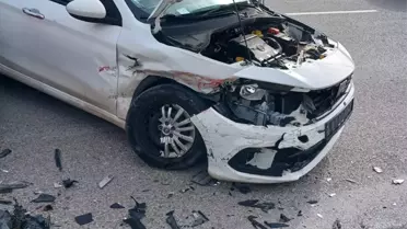 Ayvalık'ta Trafik Kazası: 5 Yaralı