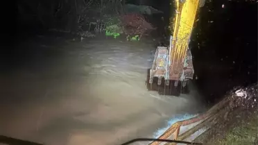 Sındırgı'da Sağanak Yağışlar Taşkın Riskini Artırıyor