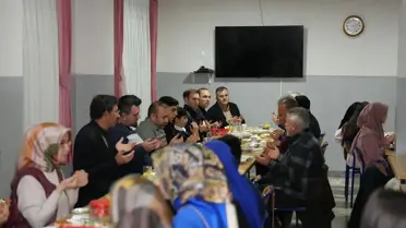 Başkan Demirbaş Öğrencilerle İftarda Buluştu