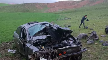 Beşiri'de Otomobil Şarampole Devrildi