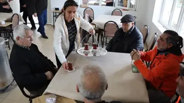 Kız Kardeşlerden Çay Ocağı Başarısı