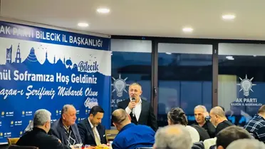 Bilecik'te AK Parti'den sivil toplum kuruluşu temsilcileri ve üyelerine iftar
