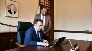 Vali Sözer, 'Yılın Kareleri' Oylamasına Katıldı