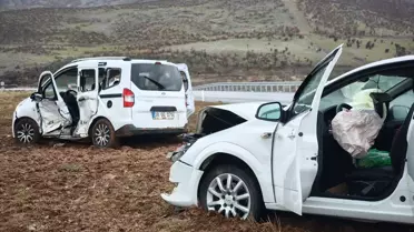 Bingöl'de Trafik Kazası: 13 Yaralı