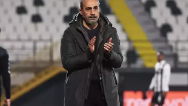 Bir anda istifa etti! Saatler önce yendiği rakibinin başına geçti