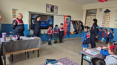 Jandarmadan Öğrencilere Güvenlik Eğitimi