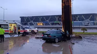 İnegöl'de Trafik Kazası: 1 Ölü, 2 Yaralı