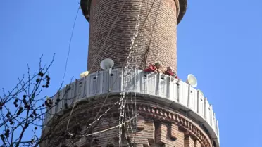 Bursa Ulu Cami'ye Mahya Asıldı