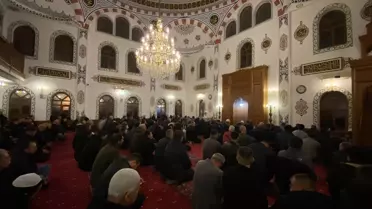 Kadir Gecesi'nde Camiler Doldu Taştı