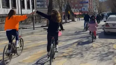 Kadınlar Günü'nde Bisiklet Turu