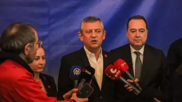 Özgür Özel İftar Yaptı