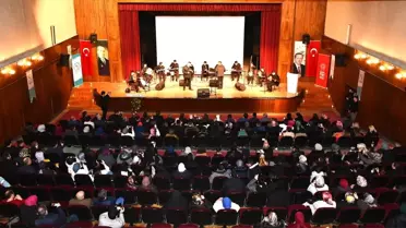 Çorum'da musiki sınıfı öğrencileri 'Maarifin Kalbinde Ramazan' programında konser verdi