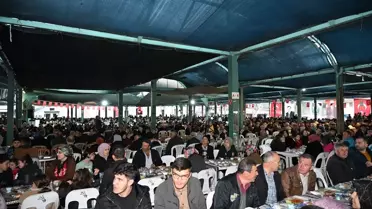 Demirci'de 5 Bin Kişi İftar Sofrasında Buluştu