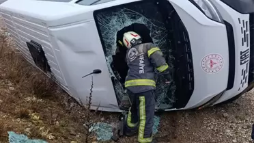 Diyaliz Hastalarını Taşıyan Minibüs Devrildi
