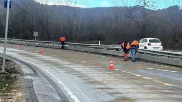 Düzce'de Tır Kazası Ulaşımı Aksattı