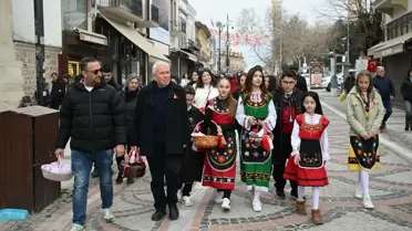 Bahar Kutlaması: Marteniçka Bilekliği Dağıtımı