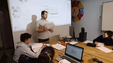 Edirne'de Öğrenciler Robotik Kodlama Eğitimi Alıyor