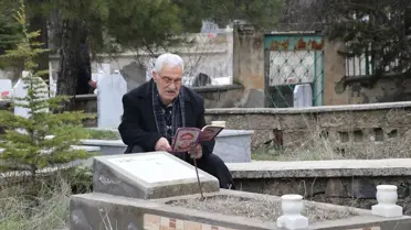 Elazığ'da Mezarlık Ziyareti