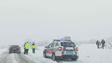 Elazığ'da Lokomotif Otomobile Çarptı: Sürücü Yaralı