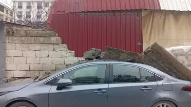 Erciş'te İstinat Duvarı Yıkıldı