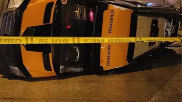 Erzurum'da Minibüs Devrildi