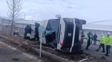 Erzurum'da Kamyon ve Minibüs Çarpıştı