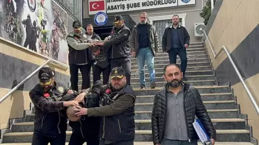 Esenyurt'ta İki Kişi Silahla Öldürüldü