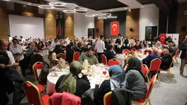 Eskişehir Valisi Yılmaz, şehit yakınları ve gazilerle iftar yaptı