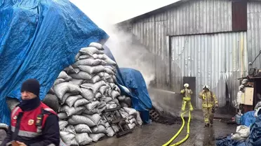 Eyüpsultan'da Yangın: 3 İş Yeri Etkilendi