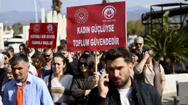 Fethiye'de Kadınlar Günü Yürüyüşü