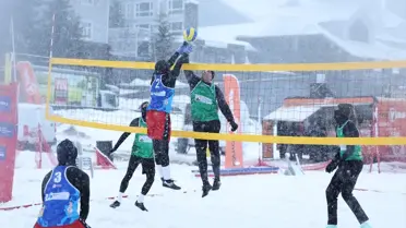 Uludağ'da Kar Voleybolu Dünya Turu Başladı