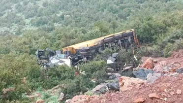 Gaziantep'te Tır Kazası: Sürücü Hayatını Kaybetti