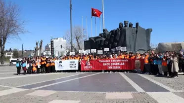 Kanserle Mücadele Eden Gençlerden Farkındalık Etkinliği