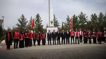 Gaziantep ve Şanlıurfa'da şehitliklerde bakım, onarım ve temizlik çalışması yapıldı